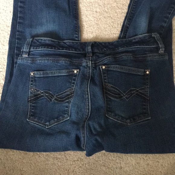 White House Black Market Jeans Slim Leg - Picture 3 of 4